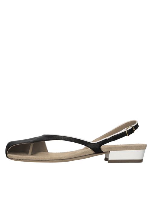 Sandali flat in pelle DRIES VAN NOTEN | WS211/128/H25 QU147NERO-BIANCO